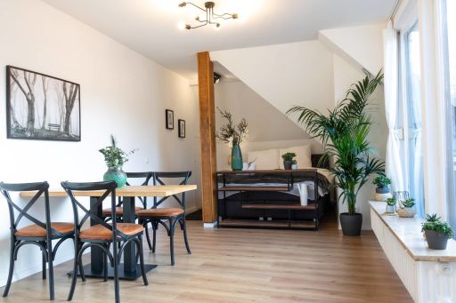 Rent 2 rooms apartment Wuppertal | Entire place | Wuppertal | Sky Suit mit Balkon an der Uni nahe HBF | Hominext