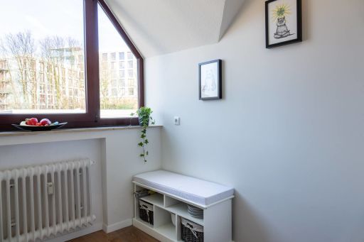 Rent 2 rooms apartment Wuppertal | Entire place | Wuppertal | Sky Suit mit Balkon an der Uni nahe HBF | Hominext