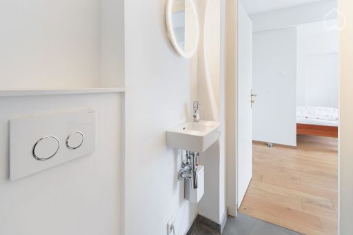 Miete 1 Zimmer Wohnung Stuttgart | Ganze Wohnung | Stuttgart | 1-Zimmer-Apartment mit wundervoller Aussicht und direkter Anbindung an die U5/U6/U7 | Hominext