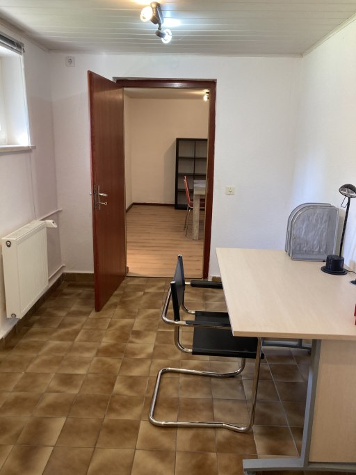 Rent 3 rooms apartment Berlin | Entire place | Berlin | Großzügige Doppelhaushälfte mit privatem Garten in Berlin Pankow - Niederschönhausen | Hominext