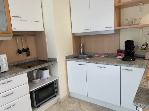 Rent 1 room apartment Düsseldorf | Entire place | Düsseldorf | Ruhige großzügige Zwei-Zimmerwohnung mit zwei Balkonen | Hominext