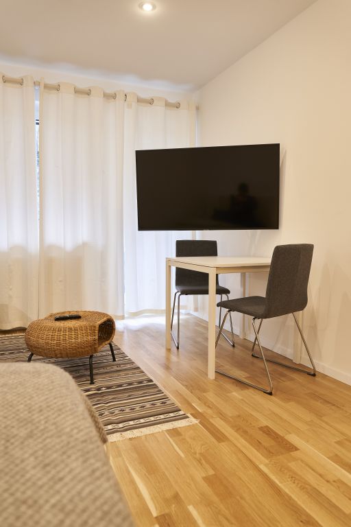 Rent 1 room apartment Stuttgart | Entire place | Stuttgart | Neues charmantes 1-Zimmer Businessapartment in Stuttgart-Mitte mit Balkon | Hominext