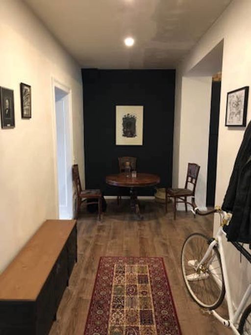 Rent 2 rooms apartment Berlin | Entire place | Berlin | Altbauwohnung auf Luxusniveau in sehr ruhiger Lage, nähe Schloss Bellevue und dem Plötzensee | Hominext