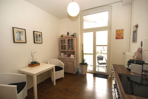 Miete 1 Zimmer Wohnung Düsseldorf | Ganze Wohnung | Düsseldorf | Altbau, Balkon, Wohnküche, sonnig, zentral, Fürstenplatz und Volksgarten fußläufig | Hominext