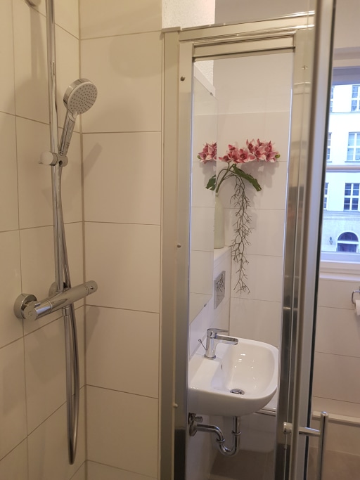 Miete 1 Zimmer Wohnung Berlin | Ganze Wohnung | Berlin | Schöne und voll möblierte 2-Zimmer Wohnung in direkter Nähe zum Weissensee | Hominext