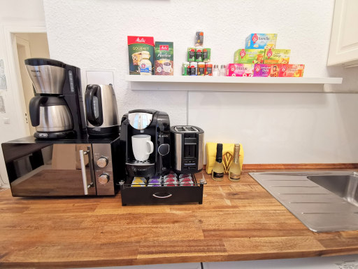 Rent 1 room apartment Berlin | Entire place | Berlin | Apartment KVH Schloß Charlottenburg, Boxspringbetten, WLAN/ WiFi, WaMa, Trockner | Hominext