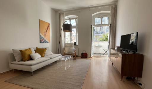 Rent 1 room apartment Berlin | Entire place | Berlin | Moderne, geräumige Altbauwohnung in Top-Lage | Hominext