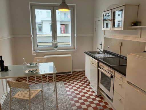 Rent 1 room apartment Hamburg | Entire place | Hamburg | Frisch renovierte und zentrale Wohnung Hamburg- U2/4 Burgstr | Hominext