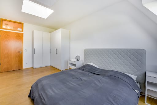 Miete 2 Zimmer Wohnung Berlin | Ganze Wohnung | Berlin | Dachgeschoss Wohnung mit sensationeller Sicht auf den Fernsehturm! Erstbezug nach vollständiger Möblierung | Hominext