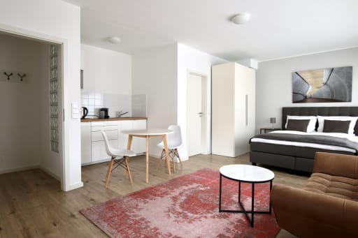 Miete 1 Zimmer Wohnung Köln | Ganze Wohnung | Köln | Pan-3134 · Schickes Studio, zentral  und ruhig, Balkon | Hominext