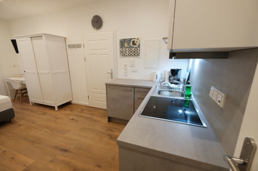 Rent 1 room apartment Marburg | Entire place | Marburg | Möbliertes Studio-Apartment in Marburger Altstadt | Hominext