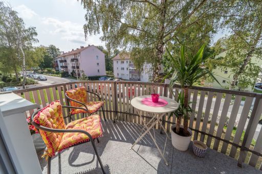 Rent 2 rooms apartment Herzogenaurach | Entire place | Herzogenaurach | BCA Family Apartment INA-Ring | Hominext