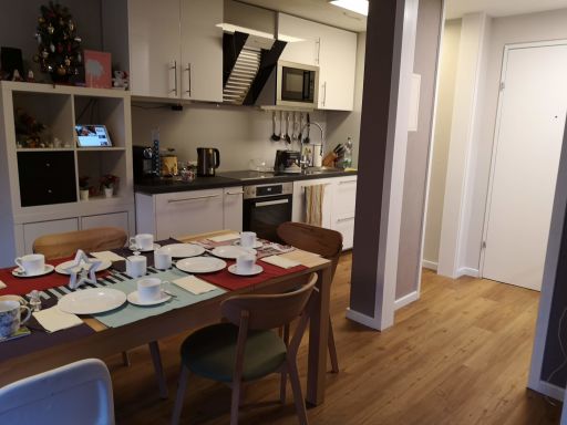 Rent 1 room apartment Esslingen am Neckar | Entire place | Esslingen am Neckar | ruhige 1,5 Zimmer-Wohnung mit Terrasse in Stadtmitte Esslingen | Hominext