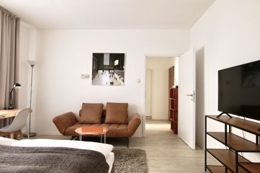 Miete 1 Zimmer Wohnung Köln | Ganze Wohnung | Köln | Innenstadt Studio-Apartment mit Balkon | Hominext