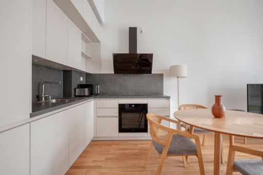 Rent 2 rooms apartment Berlin | Entire place | Berlin | Wunderschöne 3 Zi Wohnung mit viel Platz zum Wohlfühlen in rühiger Berliner Lage mit eigenem Garten | Hominext