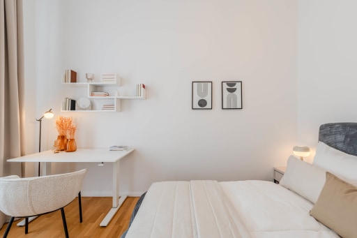 Rent 1 room apartment Berlin | Entire place | Berlin | Sophistizierte Einfachheit: Stilvolles 2-Zimmer-Apartment mit Balkon | Hominext