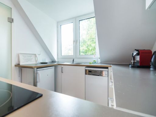 Rent 2 rooms apartment Essen | Entire place | Essen | Farbenfroh und hell Wohnen | Hominext