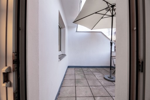 Miete 1 Zimmer Wohnung Köln | Ganze Wohnung | Köln | Hochwertige Wohnung mit Dachterrasse in Köln am Flughafen | Hominext