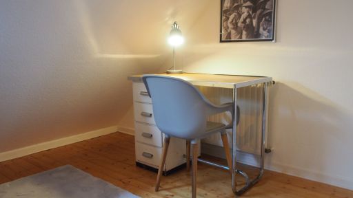 Rent 1 room apartment Aachen | Entire place | Aachen | Charmante, helle Dachgeschosswohnung in Aachen | Hominext