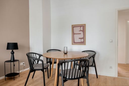 Miete 2 Zimmer Wohnung Berlin | Ganze Wohnung | Berlin | Großzügige drei Zimmer Wohnung, zentral gelegen in Charlottenburg | Hominext