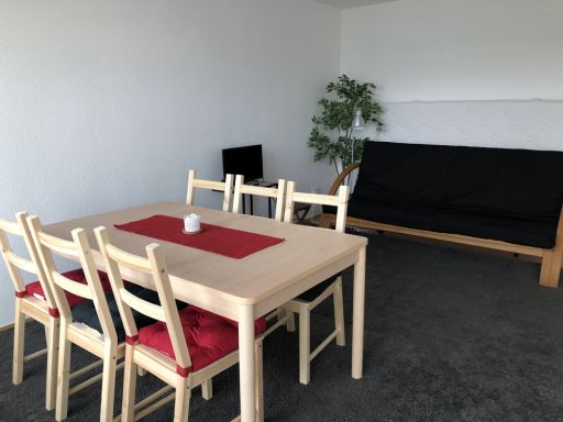 Rent 2 rooms apartment Köln | Entire place | Köln | Helle zentrale 3-Zimmer-Wohnung mit Balkon + Parkplatz | Hominext