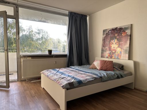 Rent 1 room apartment Bonn | Entire place | Bonn | Voll möbliertes sonniges Studio mit Parking, Balkon, ausgestatteter Küche, und Netflix