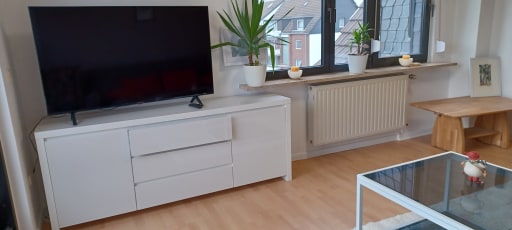 Rent 1 room apartment Leverkusen | Entire place | Leverkusen | CHIC - Top-Küche, großzügige Wohnung in  Ruhiglage | Hominext