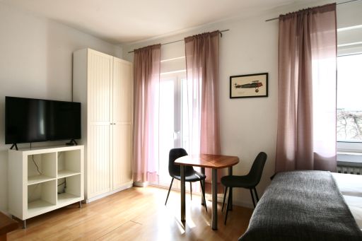 Miete 1 Zimmer Wohnung Köln | Ganze Wohnung | Köln | Schickes Apartment mit Balkon am Friesenplatz | Hominext