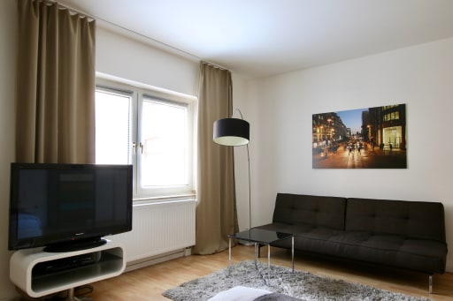 Miete 1 Zimmer Wohnung Köln | Ganze Wohnung | Köln | Hübsches Apartment mit Balkon am Rathenauplatz | Hominext