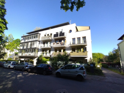 Miete 3 Zimmer Wohnung Berlin | Ganze Wohnung | Berlin | Modernes Apartment mit 2 Balkonen und 3 Schlafzimmern in Pankow - direkt am Brosepark, 20 Minuten mit der Tram nach Berlin-Mitte | Hominext