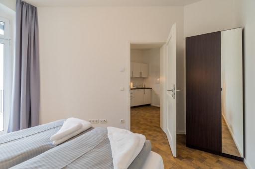 Rent 1 room apartment Berlin | Entire place | Berlin | Großzügiges Studio im sanierten Apartmenthaus am Hermannplatz | Hominext