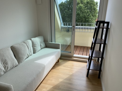 Rent 2 rooms apartment Berlin | Entire place | Berlin | Neues Dachgeschoss mit zwei Terassen in Neukölln | Hominext