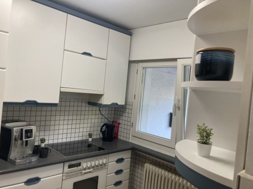 Rent 2 rooms apartment Köln | Entire place | Köln | Geräumige Haushälfte mit riesigem Garten im grünen Köln-Brück, Gute Anbindung an Flughafen, Messe und Innenstadt | Hominext