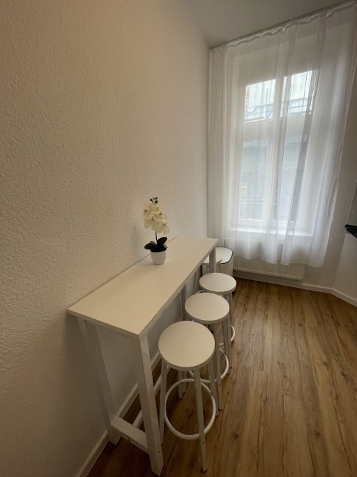 Rent 1 room apartment Magdeburg | Entire place | Magdeburg | Luxus-Apartment | Zentrum | HBF | Vollausstattung | Hominext