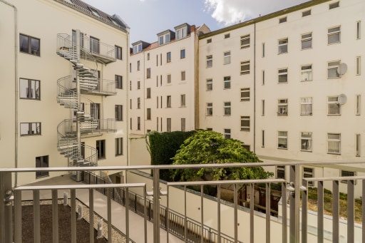 Miete 1 Zimmer Wohnung Berlin | Ganze Wohnung | Berlin | Großzügiges Studio im sanierten Apartmenthaus am Hermannplatz | Hominext