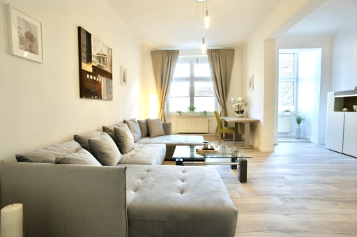 Rent 2 rooms apartment Magdeburg | Entire place | Magdeburg | *möbliertes Wohnen auf Zeit* Citynah, EBK, schnelles WLAN, alles NEU, vollausgestattet | Hominext