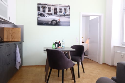 Rent 1 room apartment Dresden | Entire place | Dresden | Dein Grünes Gewölbe ~ your private Green Vault | Hominext