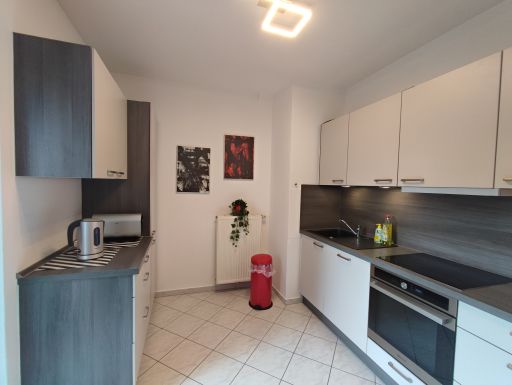 Rent 2 rooms apartment Erfurt | Entire place | Erfurt | Helle, großzügige und hochwertig ausgestattete 3-Raum Wohnung mit idealer Infrastruktur | Hominext