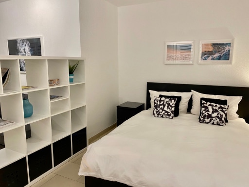 Rent 1 room apartment Leverkusen | Entire place | Leverkusen | Helles, modisches Apartment im Stadtzentrum von Leverkusen (nahe Hauptbahnhof, Parkplatz optional) | Hominext