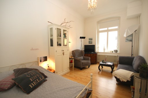 Miete 1 Zimmer Wohnung Düsseldorf | Ganze Wohnung | Düsseldorf | Altbau, Balkon, Wohnküche, sonnig, zentral, Fürstenplatz und Volksgarten fußläufig | Hominext