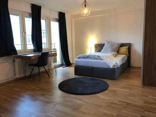 Rent 4 rooms apartment Frankfurt am Main | Studio | Frankfurt am Main | Gemütliches Zimmer in einer Co-Living-Wohnung im Herzen von Frankfurt