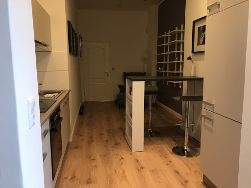 Rent 1 room apartment Bremen | Entire place | Bremen | Zentrale, moderne und helle 3-Zimmer-Wohnung | Hominext