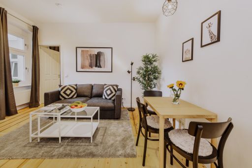 Rent 1 room apartment Berlin | Entire place | Berlin | Frisch sanierte 2-Zimmer Altbauwohnung | Hominext