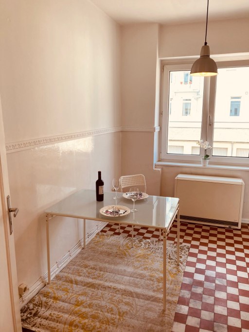 Rent 1 room apartment Hamburg | Entire place | Hamburg | Frisch renovierte und zentrale Wohnung Hamburg- U2/4 Burgstr | Hominext