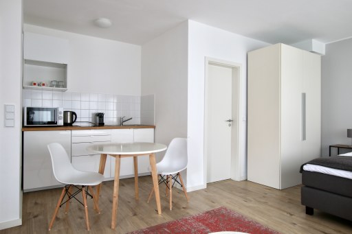 Miete 1 Zimmer Wohnung Köln | Ganze Wohnung | Köln | Pan-3134 · Schickes Studio, zentral  und ruhig, Balkon | Hominext
