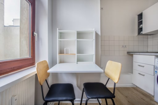 Miete 1 Zimmer Wohnung Berlin | Ganze Wohnung | Berlin | Wunderschöne vollmöblierte Studio Wohnung direkt an der Schloßstraße. | Hominext