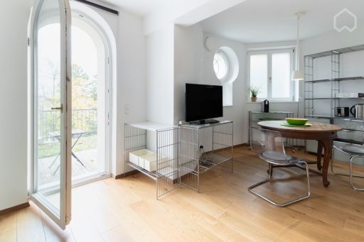 Rent 1 room apartment Stuttgart | Entire place | Stuttgart | 1-Zimmer-Apartment mit wundervoller Aussicht und direkter Anbindung an die U5/U6/U7 | Hominext