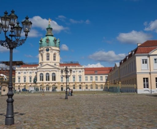 Miete 1 Zimmer Wohnung Berlin | Ganze Wohnung | Berlin | Stylische 2-Zimmer Wohnung mit Loggia im Herzen Charlottenburg's | Hominext