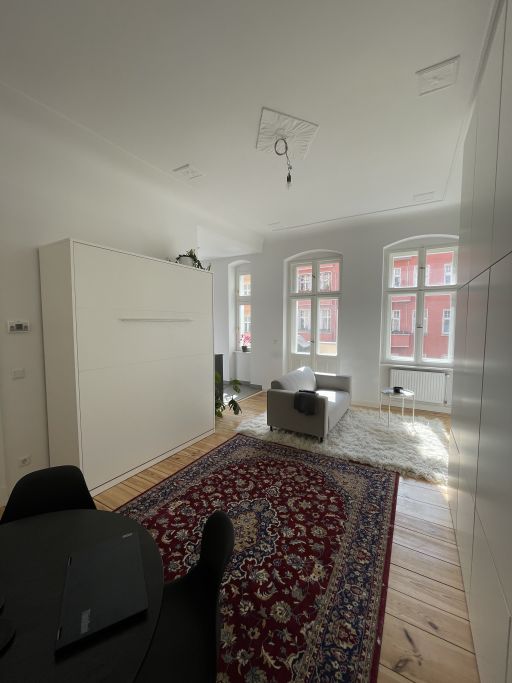 Rent 1 room apartment Berlin | Entire place | Berlin | Helle und charmante Luxus-Altbauwohnung im Studentenkiez in der Toplage Berlin Wedding