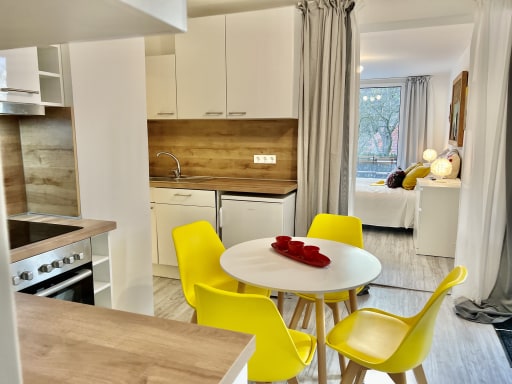 Rent 1 room apartment Bovenden | Entire place | Bovenden | Apple Tree - Where Style Meets Seren | Hominext